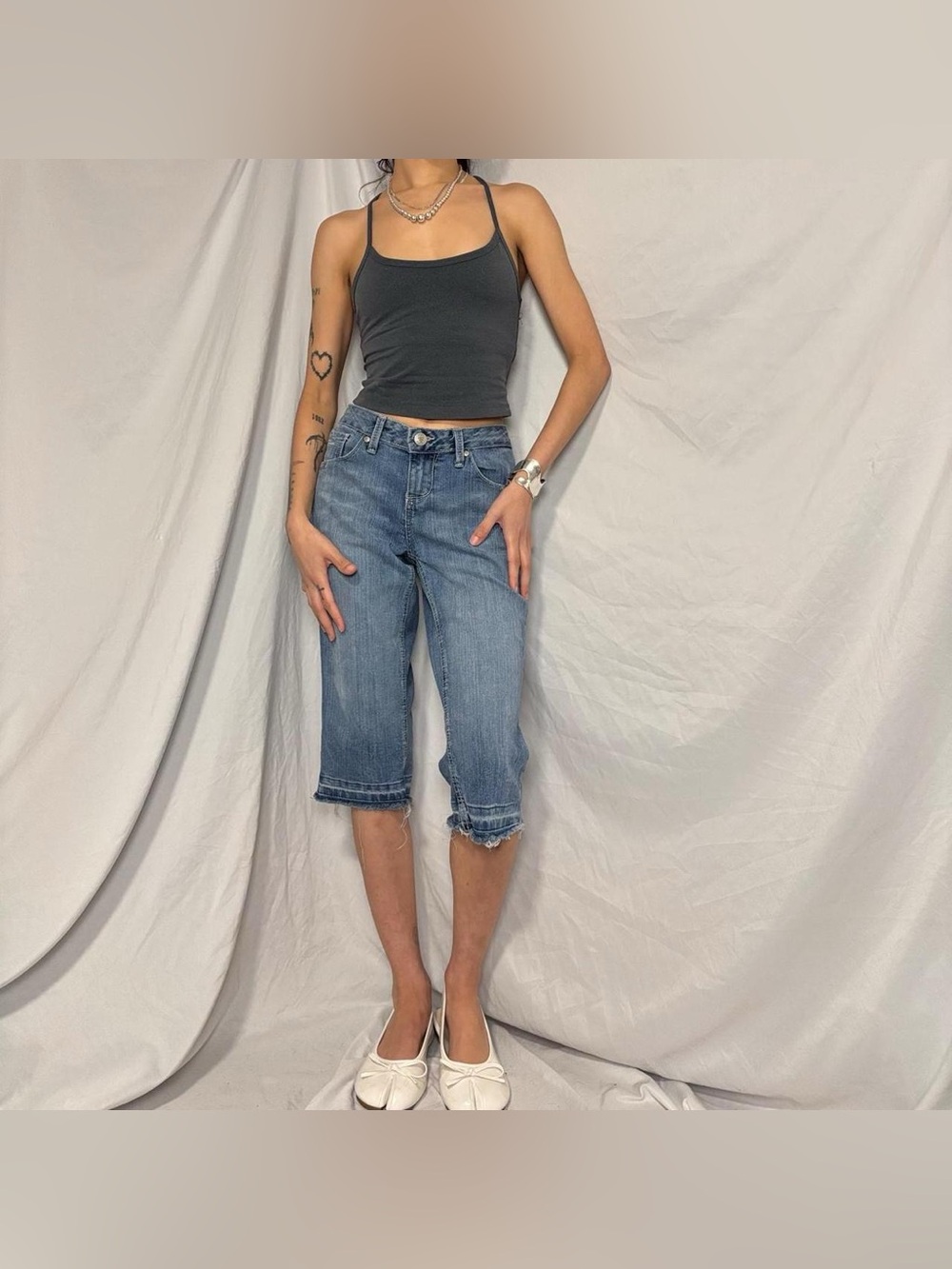 Blue Spice Lowrise Denim Capri PantsW Frayed Hem & Pocket Design